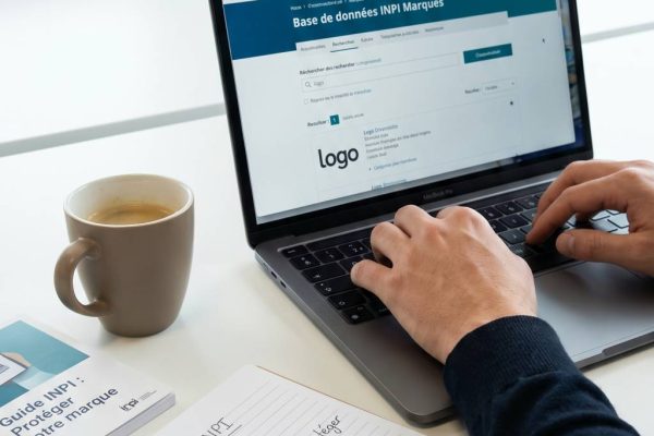 Base marques INPI : comment vérifier et protéger efficacement une marque avant de lancer votre activité